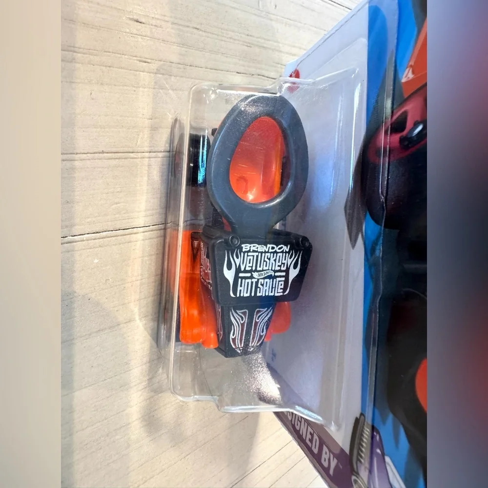Hot Wheels Gotta Go Vetuskey Hot Sauce 84/250 – 2025 HW Designed By